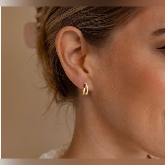 NWT Chunky Hoop Earrings for Women, Trendy 14K Gold or Silver Plated Available - Picture 2 of 13